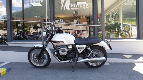 Guzzi - V7 Classic 750 (35Kw) - immagine 2