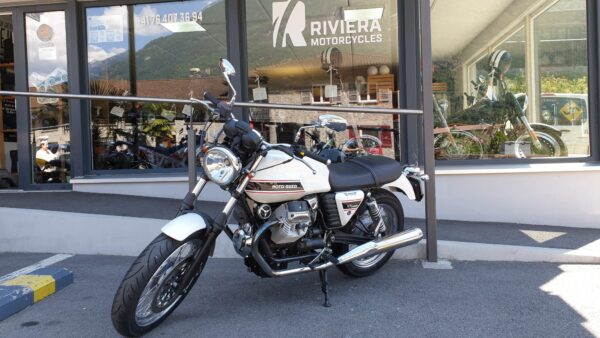 Guzzi - V7 Classic 750 (35Kw) - immagine 4